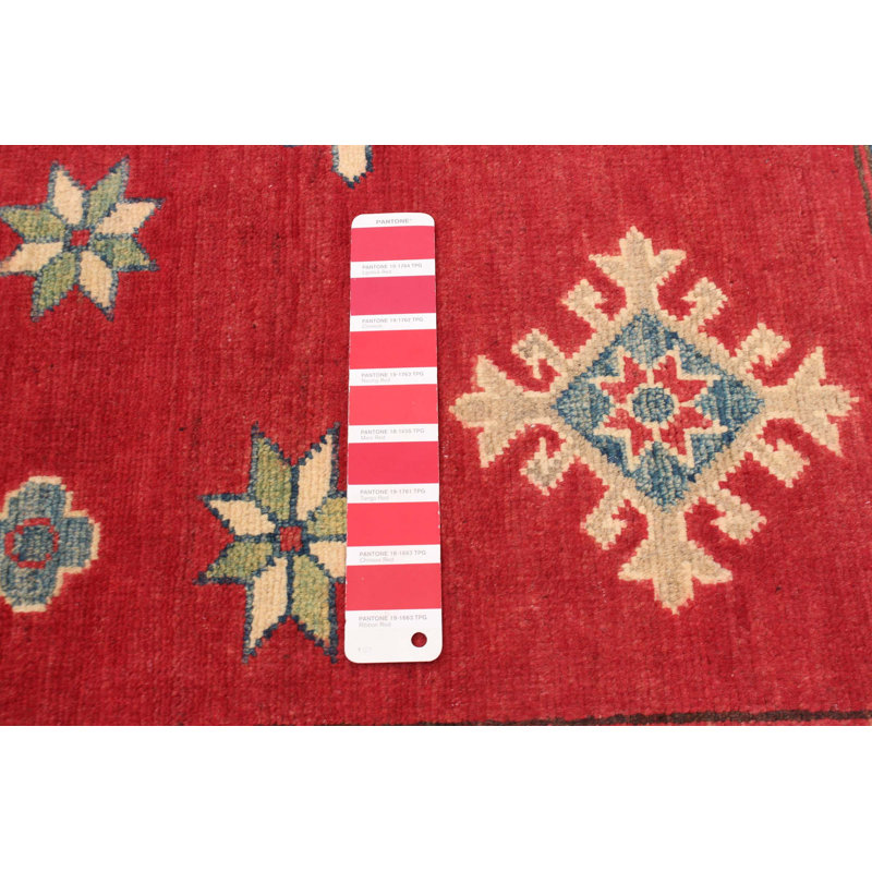 Tapis rouge Finest Ghazni 6 pi 6 po x 9 pi 4 po
