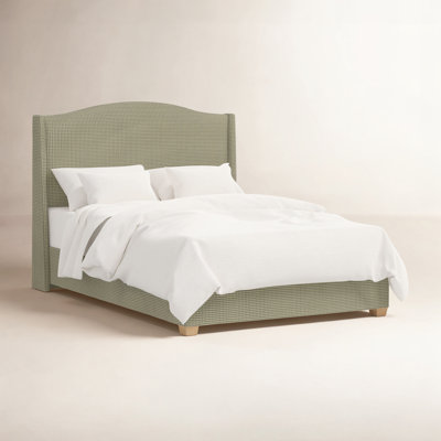 Julia Platform Bed