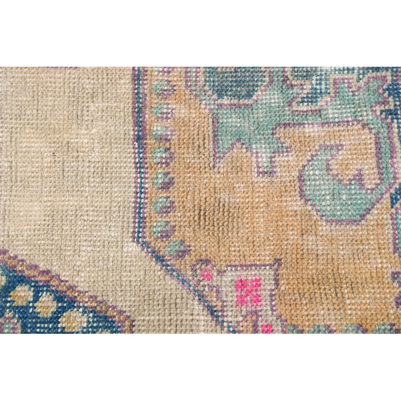 Handmade Turkish Runner Rug in Design - Ideal for Bohemian Chic Hallway Decor