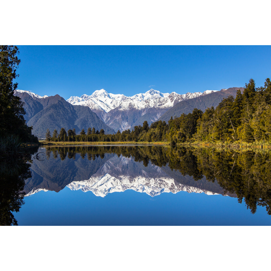 Lake Matheson von NCHANT - Kunstdrucke auf Leinwand