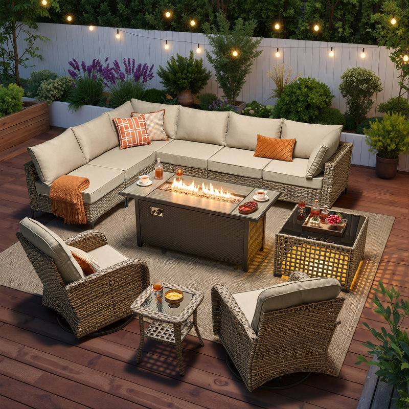 Ensemble de conversation extérieur en résine tressée de 11 pièces avec table de foyer au propane et éclairage solaire, Beige