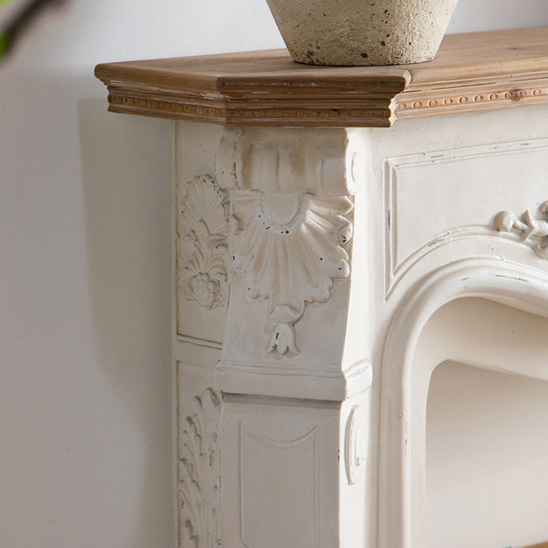 Armoire décorative française rétro