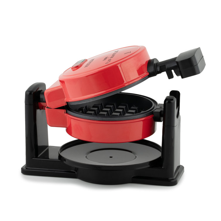 Black & Decker Belgian Waffle Maker  Belgian waffle maker, Belgian waffles,  Waffle maker