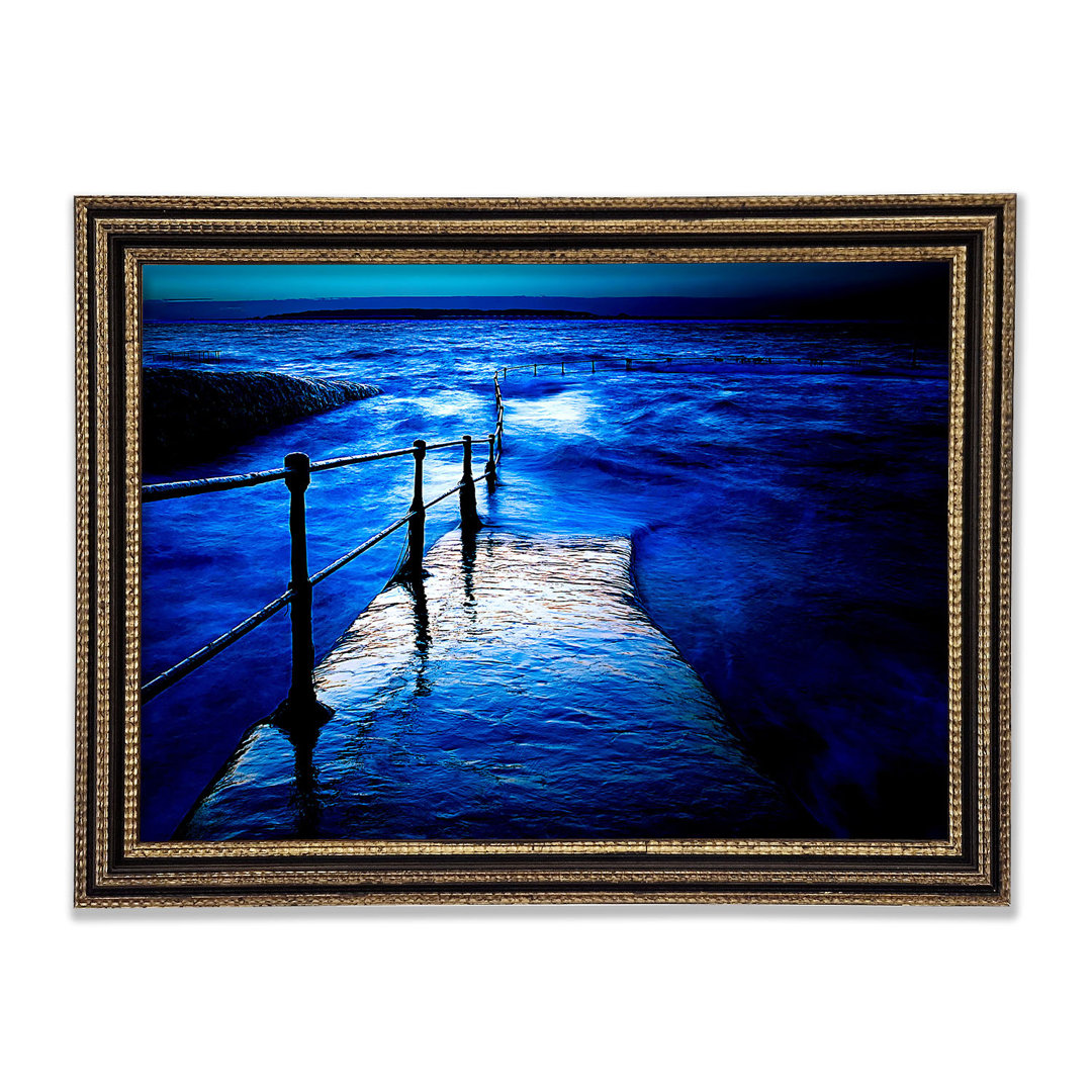 Atemberaubender Blue Ocean Walkway Gerahmter Druck