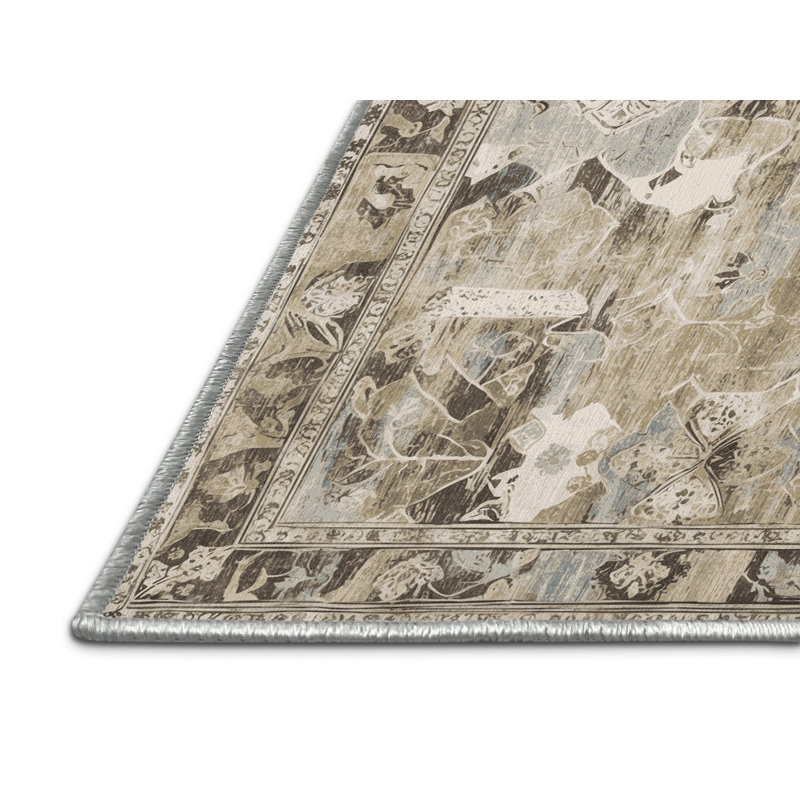 Royal Insignia Rug, Round 8'