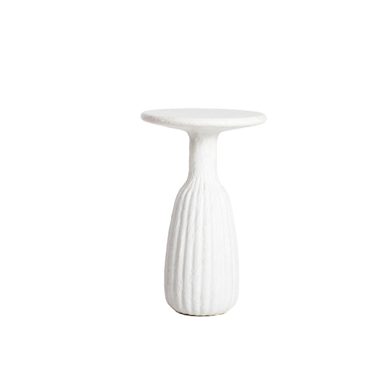 Sunday Concrete Side Table, Low, White, H 22 po x l 13 po x P 13 po