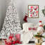 Arbre de Noël floqué de 5 pi avec 300 lumières Ul, 27 pin naturel, 600 pointes recouvertes de neige, conception à charnières pour une installation simple et rapide, arbre de base en métal renforcé, conception, tracas