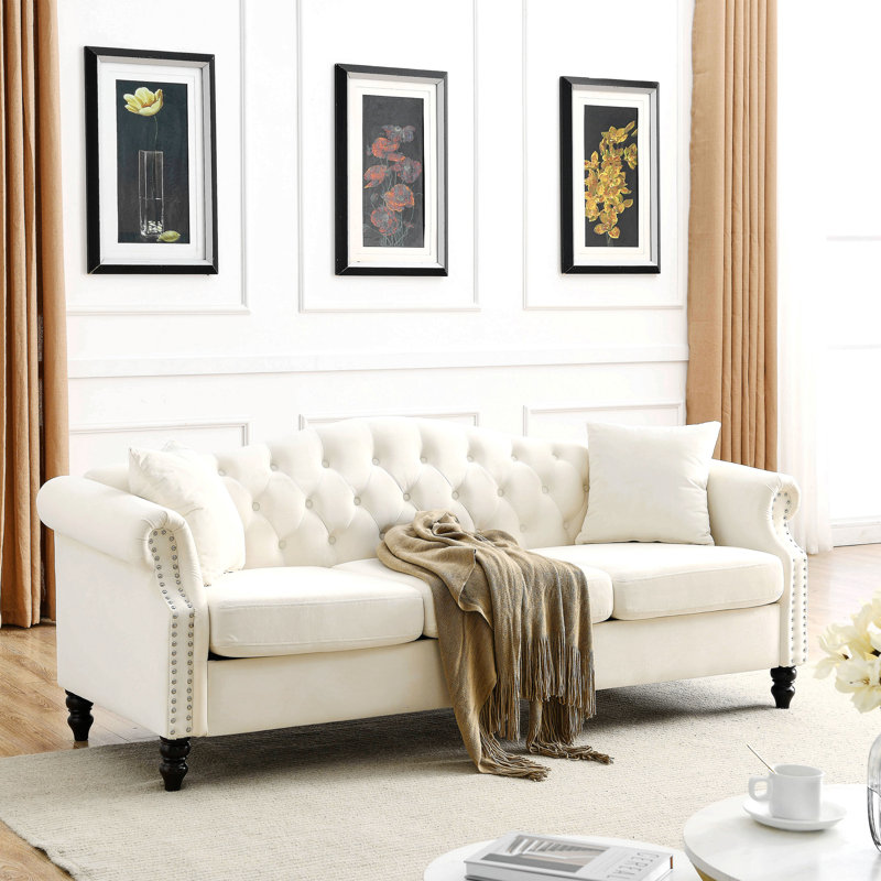 Canapé Chesterfield Meghans, H 32 po x l 79 po x P 30 po, Velours beige