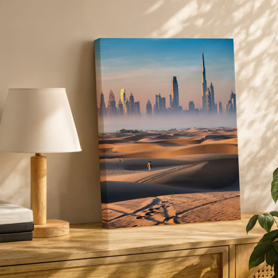 Toile, "Un vaste paysage désertique avec des dunes de sable dorées ondulées", art mural sur toile