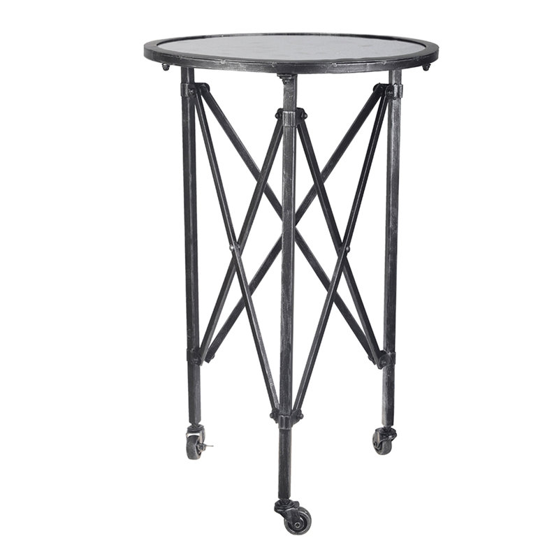 Table d'appoint Gilbert D17 x 26,5 po