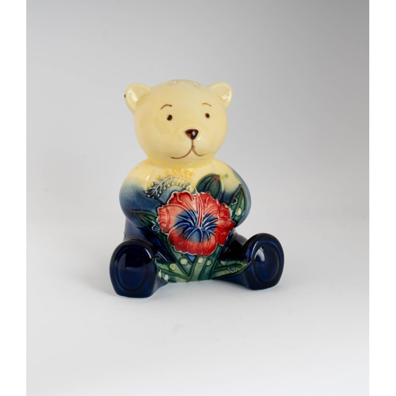 Costanza Figurines & Sculptures