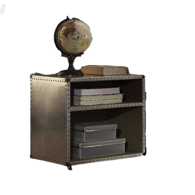 Table de chevet industrielle en aluminium Brancaster avec charge USB et rangement spacieux pour les chambres modernes