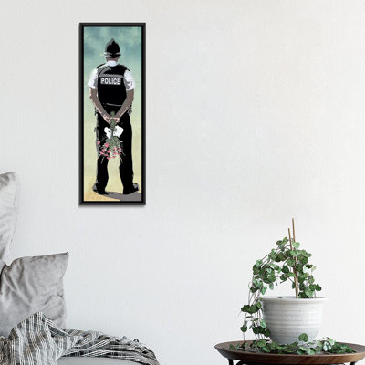 « policière force love », impression sur toile