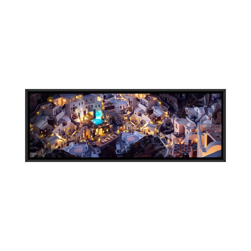 « the white labyrinthe », reproduction d’impression sur toile, H 12 po x l 36 po x P 1,5 po, Toile avec cadre noir