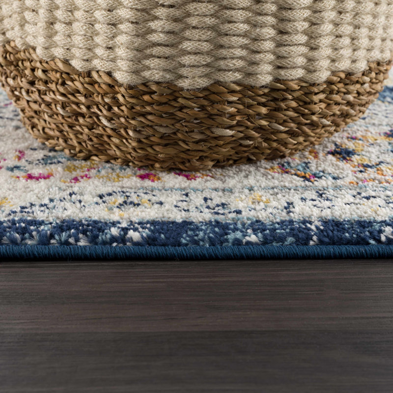 Gerthie Oriental Indoor Rug, Runner 2'7" x 7'3"