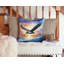 Coussin Pelican Fyling at Sunrise-112679577
