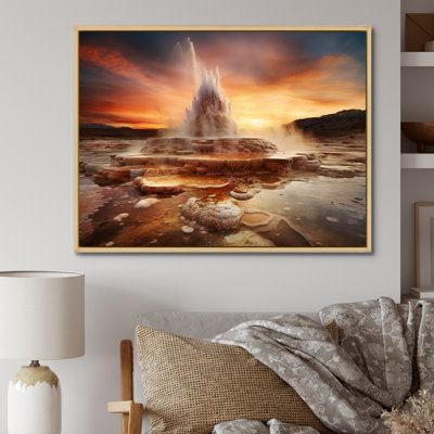 Éclosion volcanique au coucher du soleil I