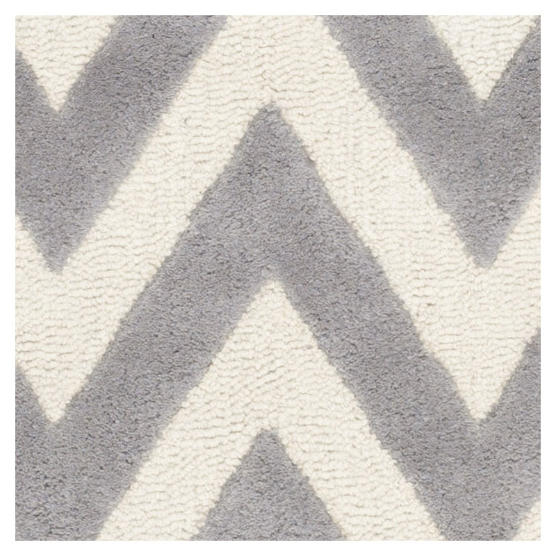 Tapis argenté/ivoire tuffeté à la main Kyleigh, 2'3 "x 3'9"