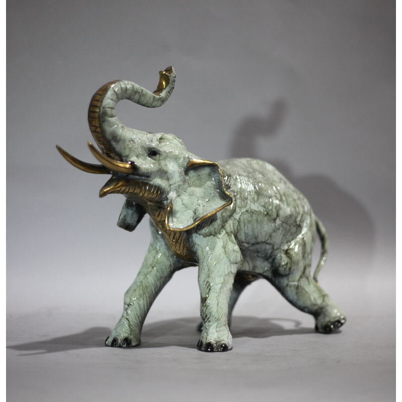 Petit éléphant droit H 13 po