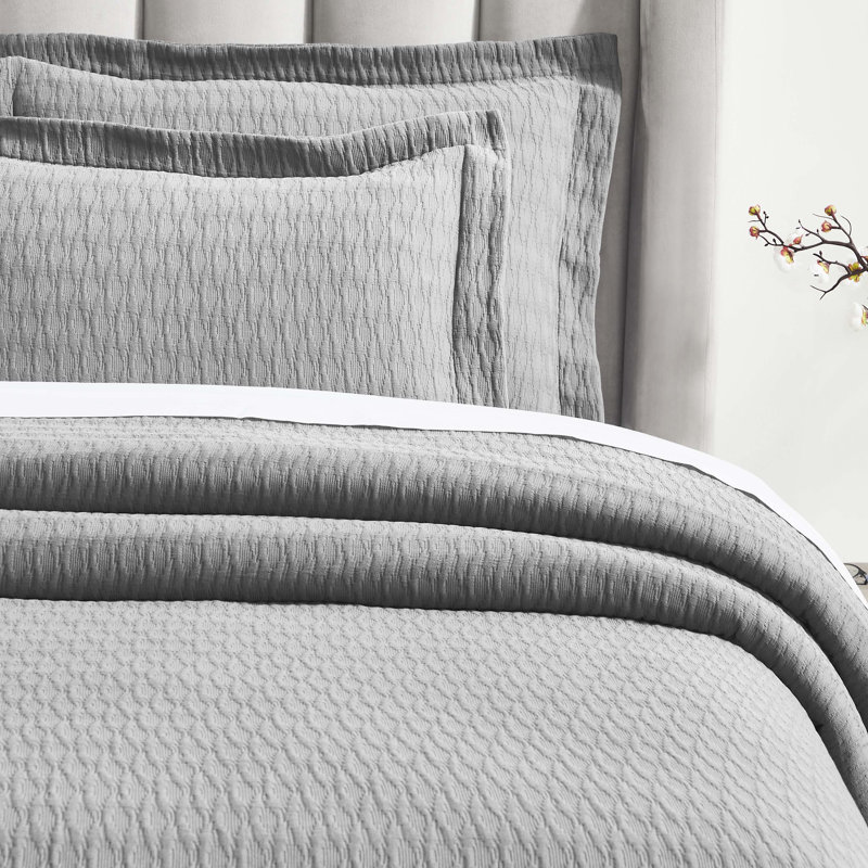 Calvert 100% Cotton Medium Weight Matelassé Diamond Lattice Bedspread Set, Queen Bedspread + 2 Standard Shams, Gray