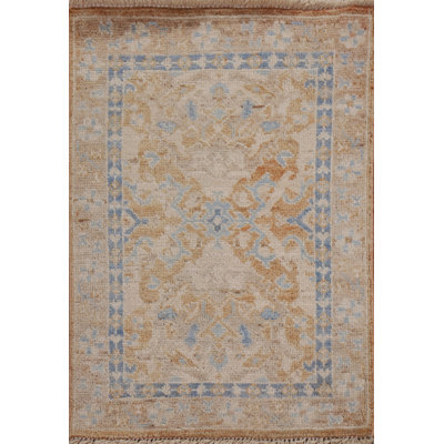 Tapis unique en coton 2 pi 11 po x 2 pi 0 po Adalynna