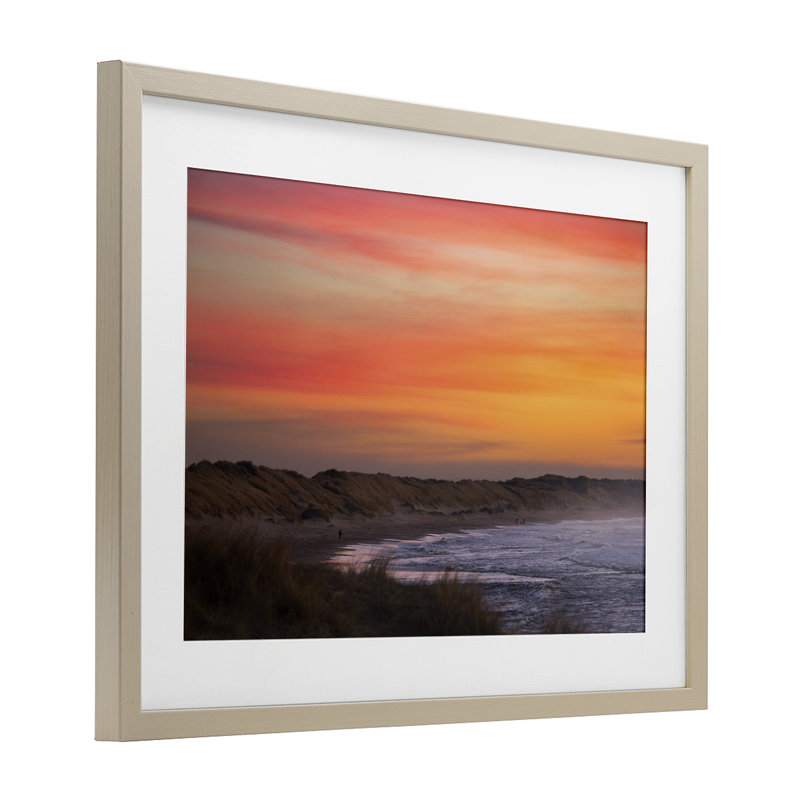 Coucher de soleil orange sur un rivage, reproduction sous verre, conception de Thomas Tepstad Berge, H 14 po x l 20 po