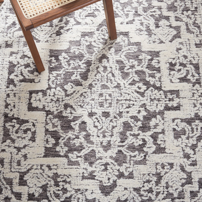 Gray and Ivory Hand-Tufted Wool Medallion Area Rug 3' x 5'