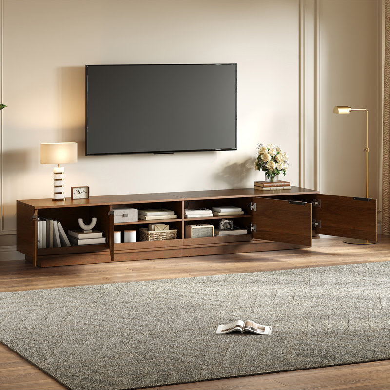 Meuble télé en bois avec armoires et portes de rangement