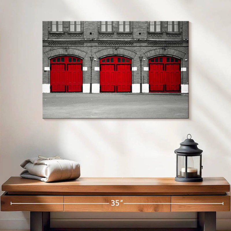 Caserne de pompiers, H 16 po x l 24 po