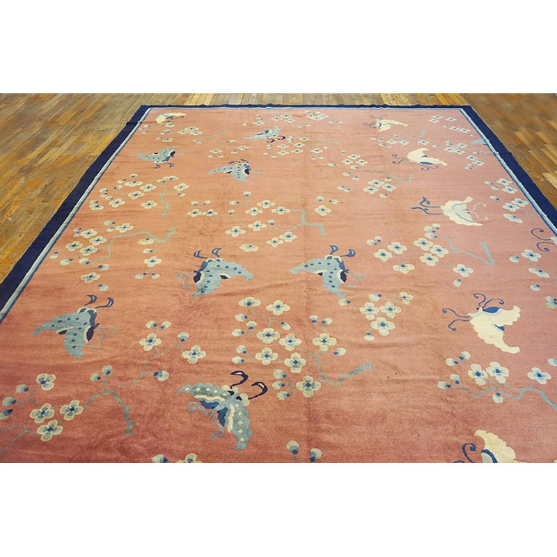 Tapis chinois clair de couleur corail clair à la fin du 19e siècle