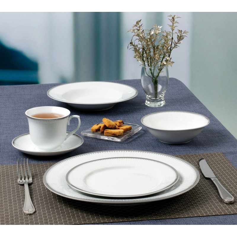 Service de table 24 pièces Lorren Home Trends, argent
