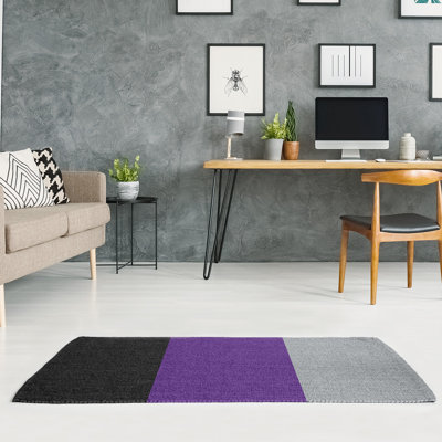 Tapis mauve/noir