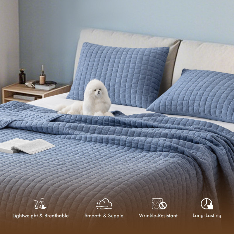Ensemble de courtepointe 3 pièces Wayfair Basics, Courtepointe double et 2 taies décoratives standa, Bleu marine chiné