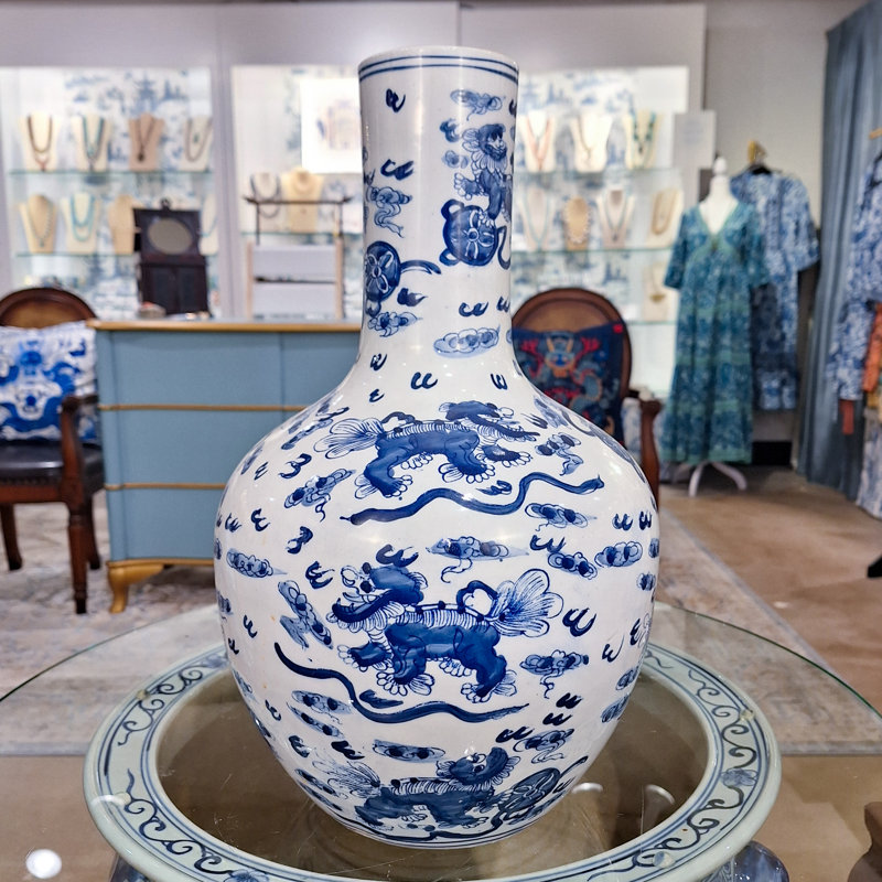 Foos Handmade Porcelain Table Vase