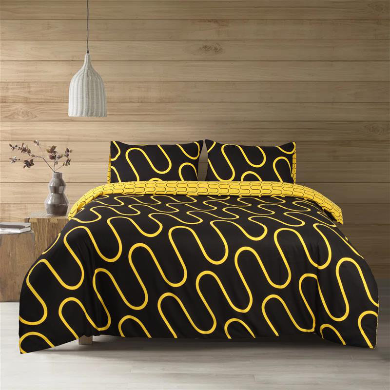 Microfiber Geometric Shapes Duvet Cover Set with Pillowcases Included, Ochre/Black