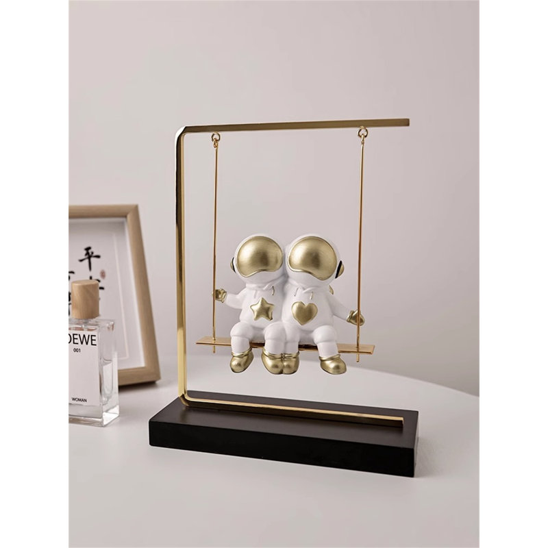 Artistic Ornament, Gold