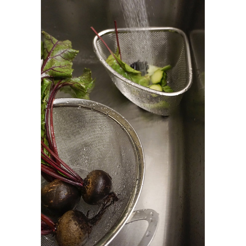 Stainless Steel 4 Qt Mesh Colander with Handles