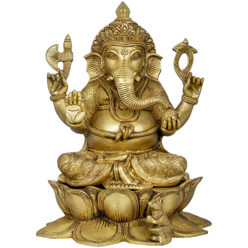 Lord Ganesha assis sur un lotus