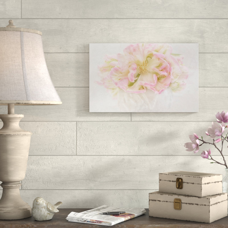 «Pink Parrot Tulips Bouquet» par Cora Niele, reproduction sur toile, H 12 po x l 19 po x P 2 po