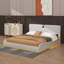 Lit plateforme tapissier luxueux en similicuir avec tête de lit épaisse, haut-parleurs Bluetooth et lumière DEL RVB-450199522-450199532