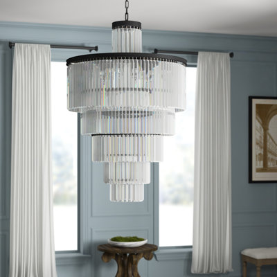 Lustre à niveaux unique à 13 lumières avec accents en fer forgé Kratika