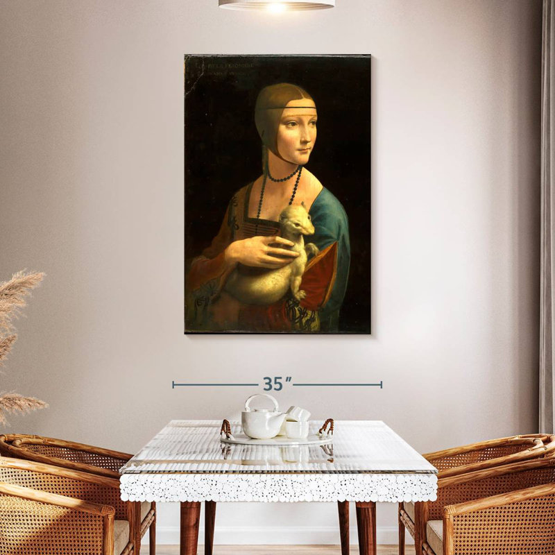 Leisha avec un portrait d'hermine, H 24 po x l 16 po