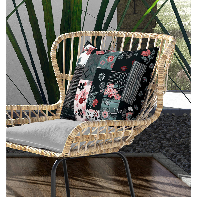 Coussin intérieur / extérieur Twilight Bouquet, Carré 18 po, Rose