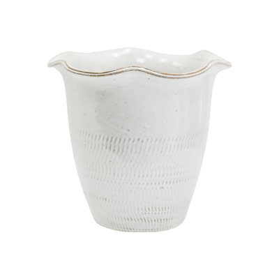 Camellia White Scalloped Edge Planter H25cm D26cm