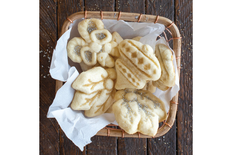 How to Use a Cookie Press 