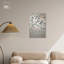 «Glam Gray Leaves», art mural floral élégant par Art Remedy-104628557-104628570