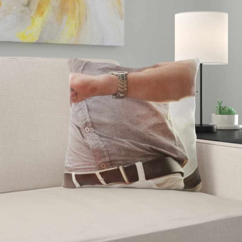 Coussin de jeté en attente