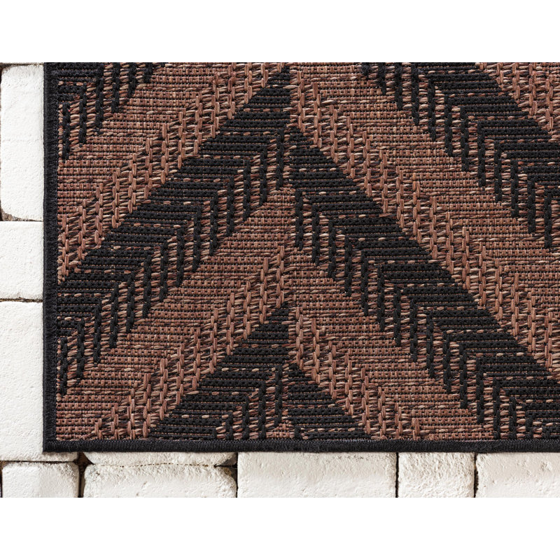 Haozhong Chevron Indoor / Outdoor Rug, Rectangle 7'1" x 10'