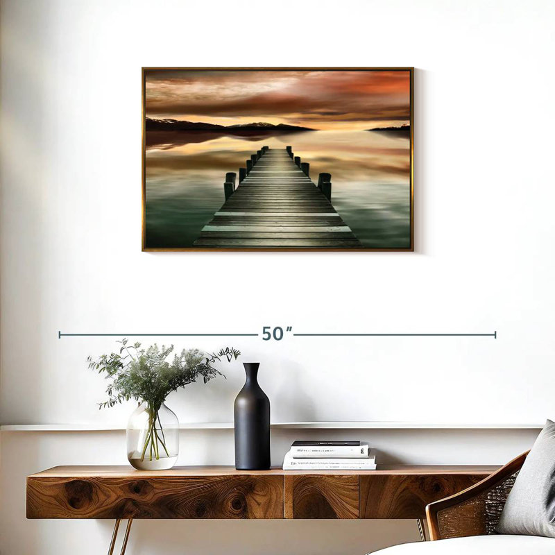 Jetée au coucher du soleil, Cadre flottant doré, 31 po x 21 po