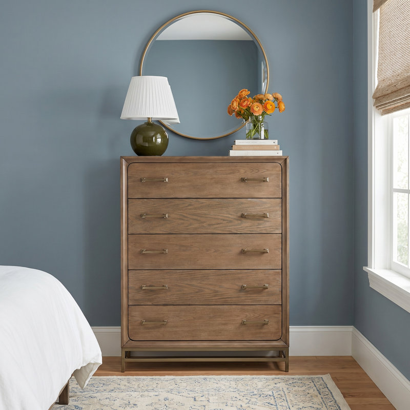 Osa Dresser